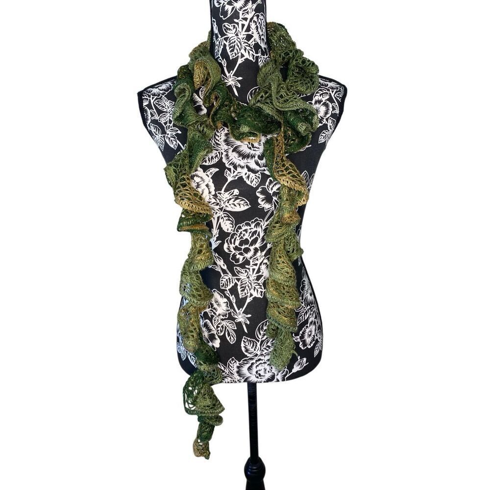 Green Ruffle Knit Spiral Scarf Lightweight Textured Mesh Spring Accessory Winter
